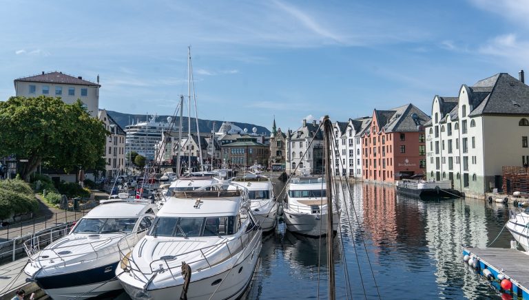 Båter i Ålesund